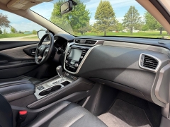 Used 2018  Nissan Murano 4d SUV AWD SL at Rooster Auto Sales near Vinton&comma; IA