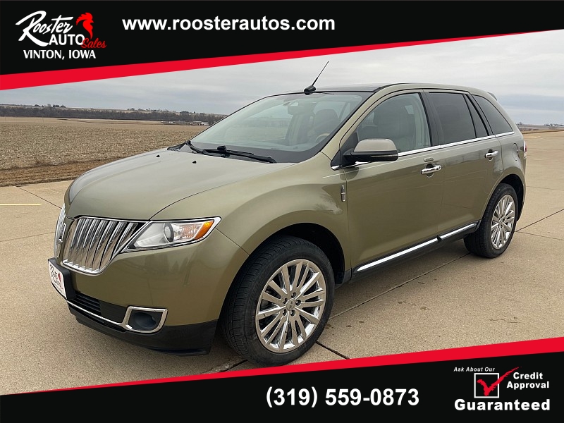 Used 2013  Lincoln MKX 4d SUV AWD at Rooster Auto Sales near Vinton, IA