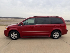 Used 2010  Dodge Grand Caravan 4dr Wgn SXT at Rooster Auto Sales near Vinton&comma; IA