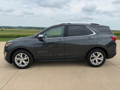 Used 2020  Chevrolet Equinox 4d SUV FWD Premier w&sol;1LZ at Rooster Auto Sales near Vinton&comma; IA