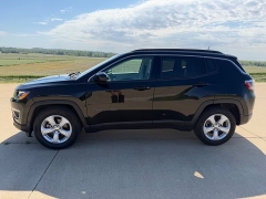 Used 2021  Jeep Compass Latitude FWD at Rooster Auto Sales near Vinton&comma; IA