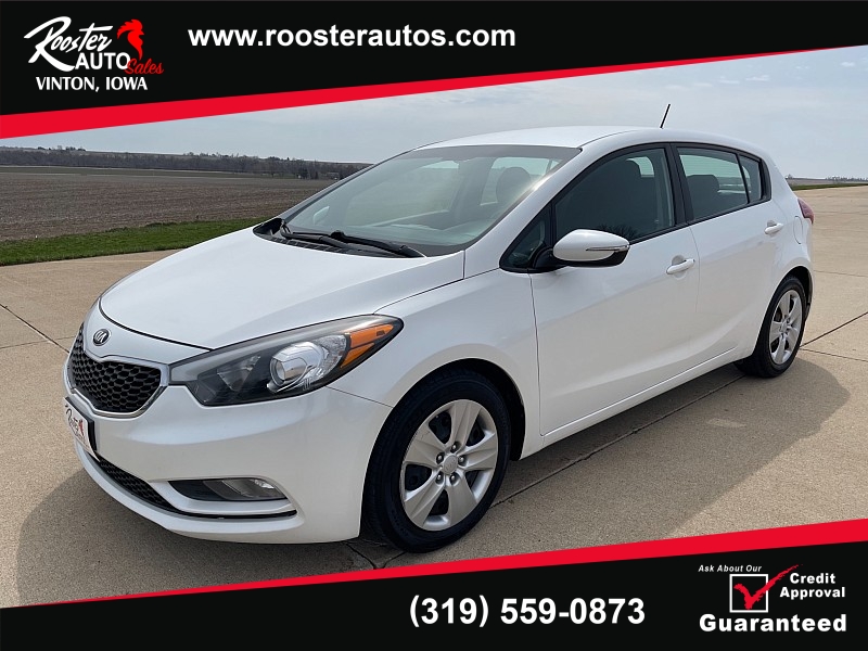 Used 2016  Kia Forte5 5d Hatchback LX at Rooster Auto Sales near Vinton, IA