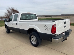 Used 2014  Ford Super Duty F-250 4WD Crew Cab XLT Longbed at Rooster Auto Sales near Vinton, IA