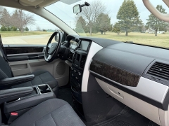 Used 2010  Dodge Grand Caravan 4dr Wgn SXT at Rooster Auto Sales near Vinton&comma; IA