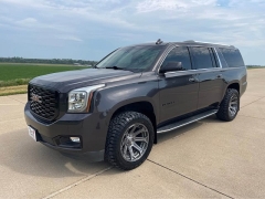 Used 2017 GMC Yukon XL 4d SUV 4WD Denali at Rooster Auto Sales near Vinton, IA