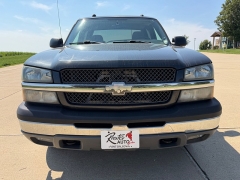 Used 2005  Chevrolet Silverado 1500 4WD Crew Cab LS at Rooster Auto Sales near Vinton&comma; IA