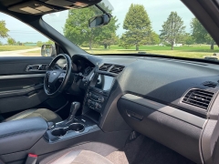 Used 2018 Ford Explorer 4d SUV 4WD XLT at Rooster Auto Sales near Vinton, IA
