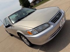 Used 2000  Toyota Camry 4d Sedan XLE at Rooster Auto Sales near Vinton&comma; IA