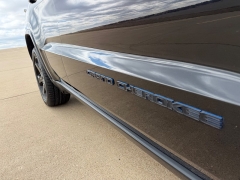 Used 2019  Jeep Grand Cherokee 4d SUV 4WD Laredo Upland at Rooster Auto Sales near Vinton&comma; IA