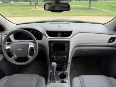Used 2013  Chevrolet Traverse 4d SUV FWD LT2 at Rooster Auto Sales near Vinton&comma; IA