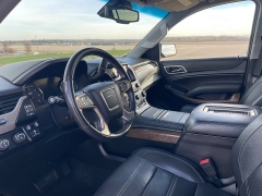 Used 2019  GMC Yukon XL 4d SUV 4WD Denali at Rooster Auto Sales near Vinton&comma; IA