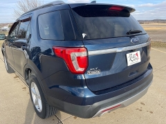 Used 2017  Ford Explorer 4d SUV 4WD XLT at Rooster Auto Sales near Vinton&comma; IA