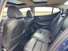 Used 2017  Nissan Maxima 4d Sedan Platinum at Rooster Auto Sales near Vinton, IA