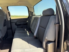 Used 2009  Chevrolet Silverado 1500 4WD Crew Cab LT at Rooster Auto Sales near Vinton&comma; IA