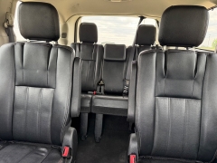 Used 2016  Chrysler Town & Country 4d Wagon Touring L at Rooster Auto Sales near Vinton&comma; IA