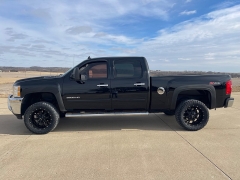 Used 2014  Chevrolet Silverado 2500 4WD Crew Cab LT at Rooster Auto Sales near Vinton&comma; IA
