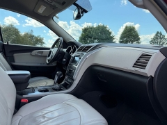 Used 2009  Chevrolet Traverse 4d SUV AWD LTZ at Rooster Auto Sales near Vinton&comma; IA
