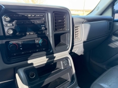 Used 2004  Chevrolet Silverado 1500 4WD Crew Cab Z71 at Rooster Auto Sales near Vinton&comma; IA
