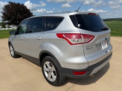 Used 2015  Ford Escape 4d SUV 4WD SE at Rooster Auto Sales near Vinton&comma; IA
