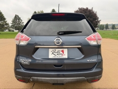 Used 2016  Nissan Rogue 4d SUV AWD SV at Rooster Auto Sales near Vinton&comma; IA