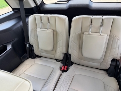 Used 2017  Ford Explorer 4d SUV 4WD Platinum at Rooster Auto Sales near Vinton&comma; IA