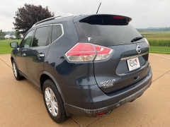 Used 2016  Nissan Rogue 4d SUV AWD SV at Rooster Auto Sales near Vinton&comma; IA