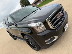 Used 2017  GMC Yukon 4d SUV 4WD SLT at Rooster Auto Sales near Vinton&comma; IA