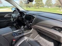 Used 2021  Chevrolet Traverse AWD 4dr RS at Rooster Auto Sales near Vinton&comma; IA