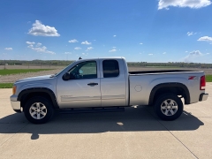 Used 2012 GMC Sierra 1500 4WD Ext Cab SLE at Rooster Auto Sales near Vinton, IA