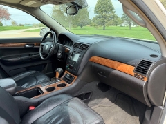 Used 2007  Saturn Outlook 4d SUV AWD XR at Rooster Auto Sales near Vinton&comma; IA