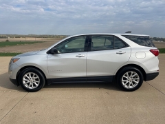 Used 2018  Chevrolet Equinox 4d SUV FWD LS at Rooster Auto Sales near Vinton, IA