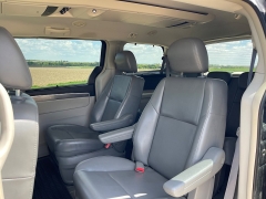 Used 2010 Volkswagen Routan 4dr Wgn SE at Rooster Auto Sales near Vinton, IA
