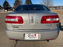 Used 2007  Lincoln MKZ 4d Sedan FWD at Rooster Auto Sales near Vinton&comma; IA