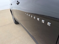 Used 2018  Chevrolet Traverse 4d SUV FWD LT Cloth w&sol;1LT at Rooster Auto Sales near Vinton&comma; IA
