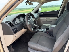 Used 2006  Chrysler 300 4d Sedan Base at Rooster Auto Sales near Vinton&comma; IA