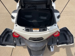 Used 2011 Can-Am 3 Wheel Cycle Spyder RS-S SM5 at Rooster Auto Sales near Vinton, IA