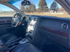 Used 2007  Lincoln MKZ 4d Sedan FWD at Rooster Auto Sales near Vinton&comma; IA