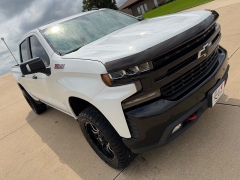 Used 2019  Chevrolet Silverado 1500 4WD Crew Cab LT Trail Boss at Rooster Auto Sales near Vinton&comma; IA