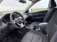 Used 2018  Nissan Rogue 4d SUV AWD SV at Rooster Auto Sales near Vinton&comma; IA
