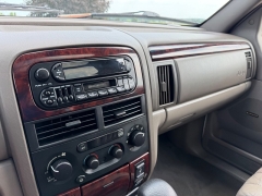 Used 2000  Jeep Grand Cherokee 4d SUV 4WD Limited V8 at Rooster Auto Sales near Vinton&comma; IA
