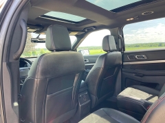 Used 2018 Ford Explorer 4d SUV 4WD XLT at Rooster Auto Sales near Vinton, IA