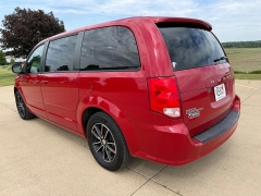 Used 2015  Dodge Grand Caravan 4d Wagon SE at Rooster Auto Sales near Vinton&comma; IA