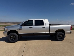 Used 2007  Dodge Ram 2500 4WD Mega Cab SLT at Rooster Auto Sales near Vinton&comma; IA