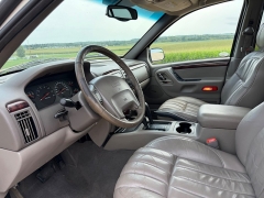 Used 2000  Jeep Grand Cherokee 4d SUV 4WD Limited V8 at Rooster Auto Sales near Vinton&comma; IA