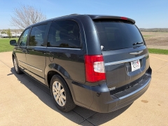 Used 2013  Chrysler Town & Country 4d Wagon Touring at Rooster Auto Sales near Vinton&comma; IA