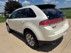 Used 2008  Lincoln MKX 4d SUV AWD at Rooster Auto Sales near Vinton&comma; IA
