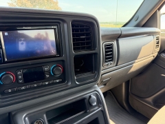Used 2005  Chevrolet Silverado 1500 4WD Crew Cab LS at Rooster Auto Sales near Vinton&comma; IA