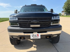 Used 2006  Chevrolet Silverado 2500 4WD Crew Cab HD LS at Rooster Auto Sales near Vinton&comma; IA