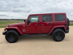 Used 2013  Jeep Wrangler Unlimited 4d Convertible Sahara at Rooster Auto Sales near Vinton&comma; IA