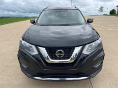 Used 2019 Nissan Rogue 4d SUV AWD SV at Rooster Auto Sales near Vinton, IA